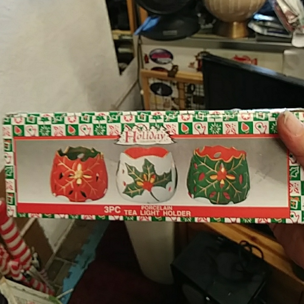 Brand New 3 piece Porcelain Tea Light Holder